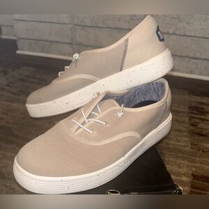 Men's HEYDUDE Tan Memory Foam Loafers☁️